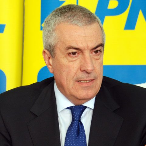Tăriceanu şi-a anunţat intenţia de a candida la alegerile prezidenţiale