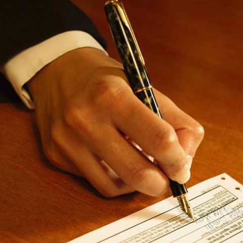 Legea achiziţiilor publice a fost adoptată într-o şedinţă de guvern 