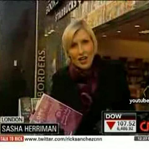 O echipă CNN a surprins o spargere în timp ce filma un material