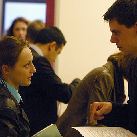 Angajatorii ar putea opri din salariile restanţierilor la bănci