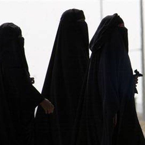 O femeie de 75 de ani din Arabia Saudită a fost condamnată la 40 de lovituri de bici