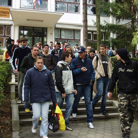 Aproape 2.800 de locuri în plus, în Capitală, pentru învăţământul liceal de zi 