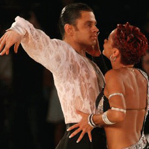 Peste 1.500 de dansatori vor participa la DanceMasters 2009 de la Bucureşti