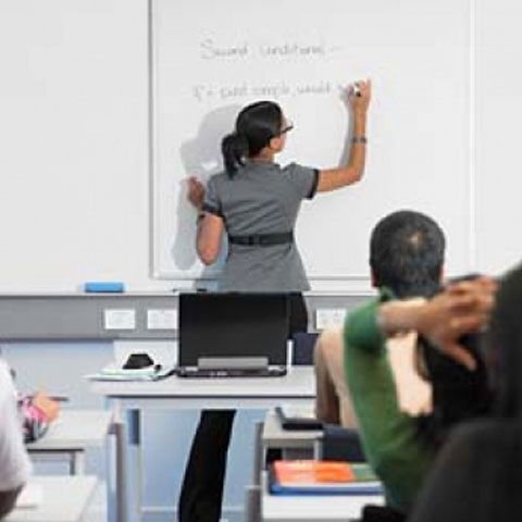 Sindicatele din Educaţie nu renunţă la sporurile acordate prin lege 