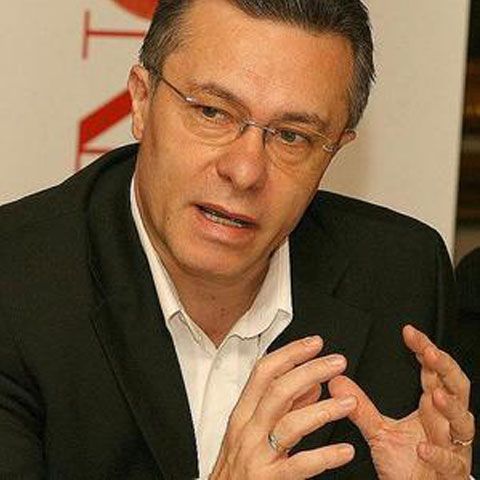 Cristian Diaconescu a acordat diplome de excelenţă membrilor echipei care au reprezentat România la Haga