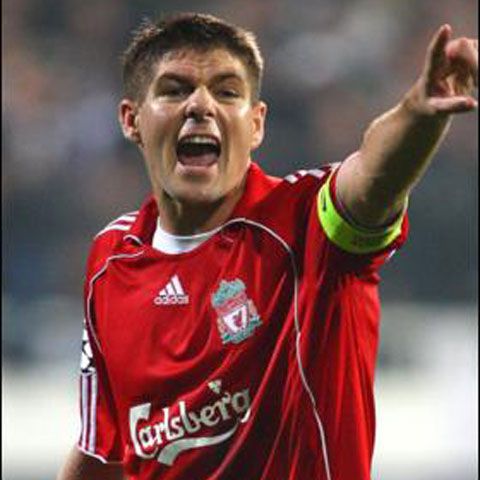 Steven Gerrard a marcat la meciul 100 în cupele europene