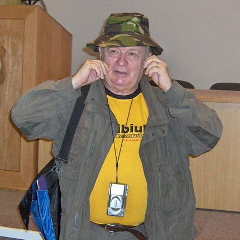 Cristian Ţopescu vrea ca parlamentarii să renunţe la lifturi cel puţin odată pe săptămână