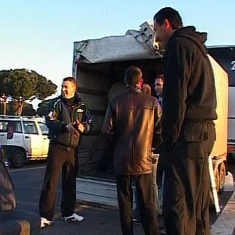 40 de români au muncit luni de zile în condiţii inumane în Cehia