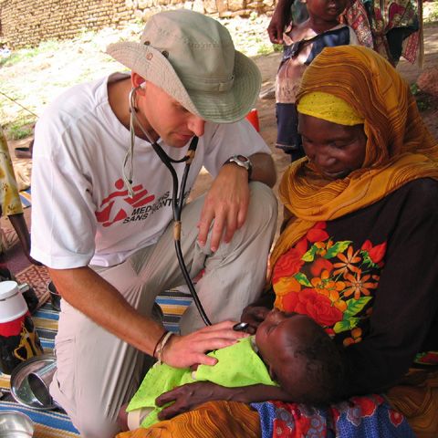 Cinci angajaţi ai Medici fără Frontiere au fost răpiţi în Darfur