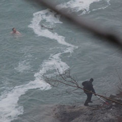 Un bărbat a supravieţuit căderii în cascada Niagara