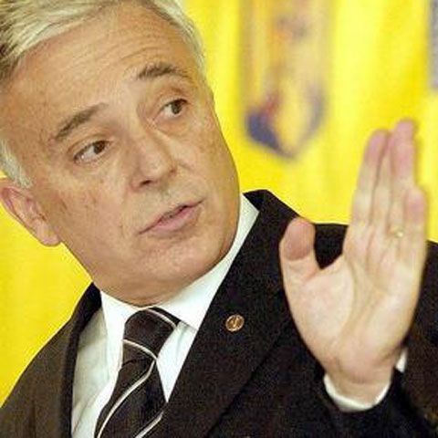 Isărescu a subliniat necesitatea finanţării externe cu caracter preventiv la întâlnirea cu Guvernul