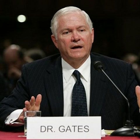 Şeful Pentagonului nu va mai participa la summitul NATO din aprilie