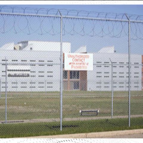 Şase deţinuţi din Canada au evadat cu ajutorul unor unghiere 