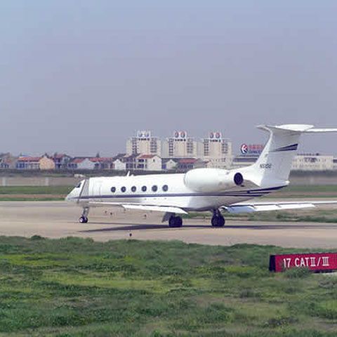 Un avion cu peste 200 de pasageri la bord a aterizat de urgenţă pe aeroportul din Shanghai