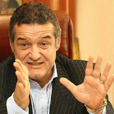 Becali: "Nu fac eu echipa, dar aş juca cu Rusu în locul lui Kapetanos"