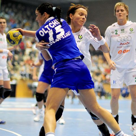 Handbal - Oltchim Râmnicu Vâlcea merge, în premieră, în semifinalele Ligii Campionilor