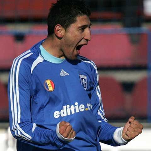 Fraţii Costea au învins Farul Constanţa cu 3-0