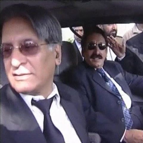 Preşedintele celei mai înalte instanţe pakistaneze va fi repus în drepturi