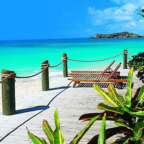 Two thirds of Romanians would give up vacations if incomes shrink under the crisis, study shows