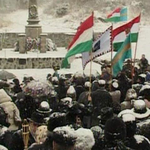 Zsolt Nemeth consideră refuzul autorităţilor române de a autoriza aterizarea preşedintelui maghiar drept un "act comunist"