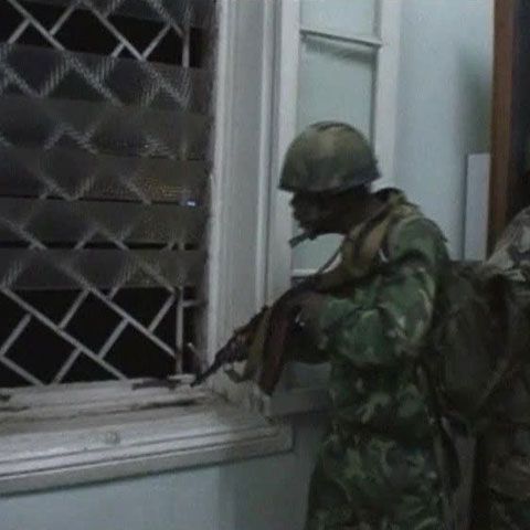 Zeci de soldaţi au luat cu asalt clădirea preşedinţiei malgaşe 