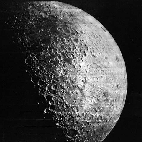 Până şi Luna a fost afectată de criza economică