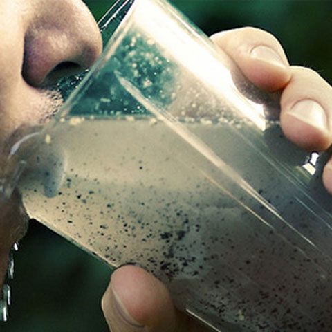 Doar unul din doi români are acces la alimentarea cu apă şi canalizare, potrivit ministerului Mediului