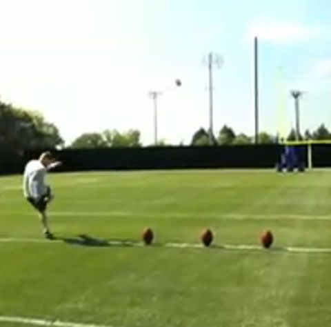 Starurile din NFL îşi arată calităţile. TU CE CREZI, spotul e real sau nu?