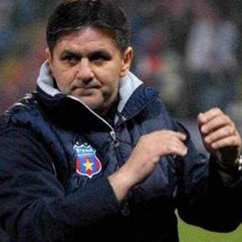 Steaua - Lăcătuş: "Dacă nu obţinem un rezultat pozitiv cu FC Argeş, va conta enorm în clasament"