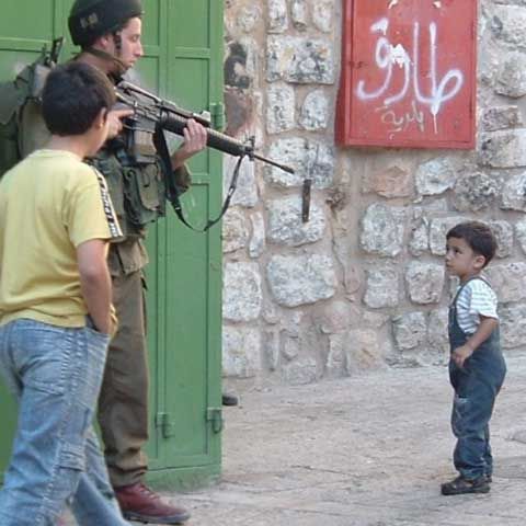 Soldaţii israelieni mărturisesc: în Gaza au fost ucişi civili şi au fost distruse proprietăţi intenţionat