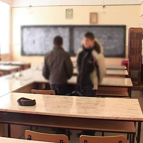 Elevii unei clase din Solca refuză să mai meargă la orele de logică 