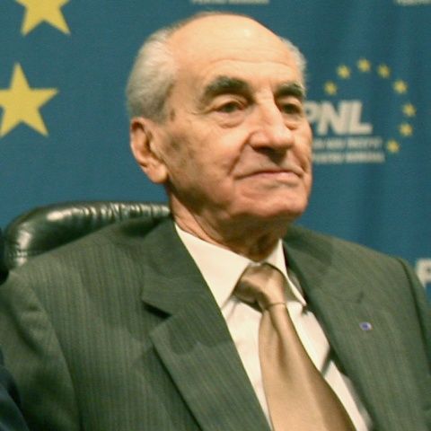 Cinci preşedinţi la PNL în două decenii