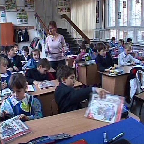 Profesorii din Cluj au dat în judecată primăriile pentru că nu le-au majorat salariile cu 50%