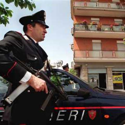 11 italieni au fost arestaţi pentru atacuri xenofobe împotriva românilor