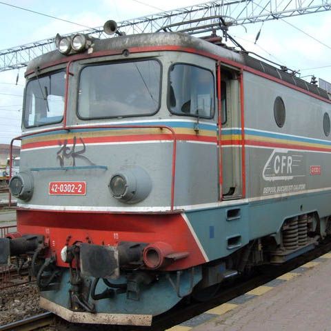 Statul subvenţionează 60% din preţul biletelor de tren