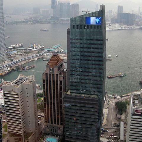 Managerii AIG care au primit bonusuri sunt în pericol, după ce populaţia s-a revoltat împotriva lor