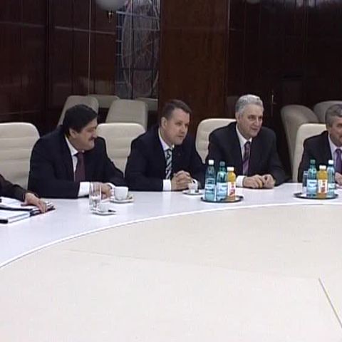 Comitetul interministerial a discutat astăzi la Guvern despre împrumutul extern pe care România îl va contracta