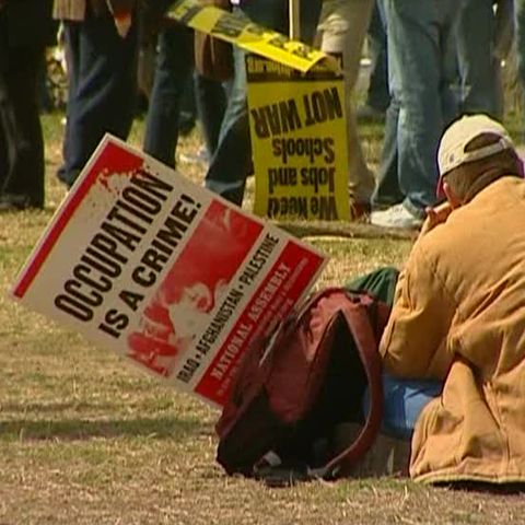 Sute de americani au luat parte la un protest împotriva războiului 