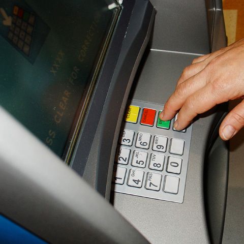 Nadia, o româncă de 14 ani, arestată de 120 de ori pentru furt, a devenit o legendă în Spania