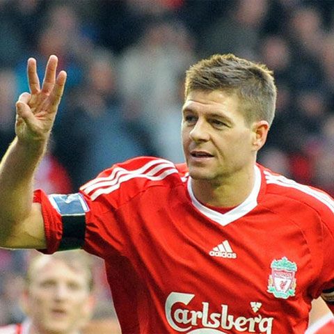 Liverpool rămâne în coasta "diavolilor" de la Manchester, după 5-0 cu Villa. Vezi rezultatele din etapa 30 din Premier League