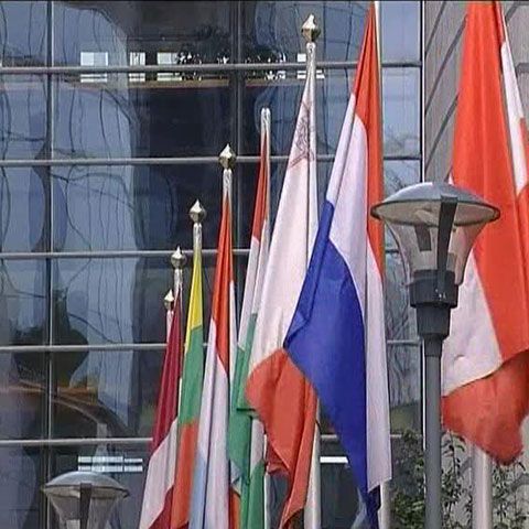 Guvernul ceh, forţat să demisioneze, în urma unei moţiuni a opoziţiei 