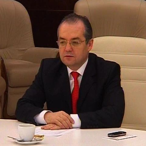 Mâine va fi dezvăluită suma pe care România o împrumută de la FMI şi CE