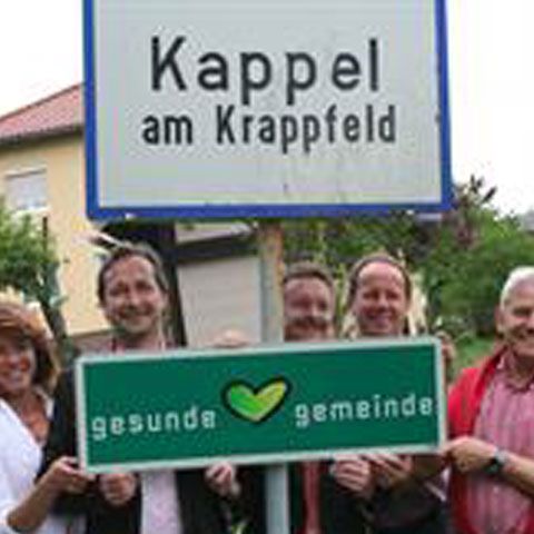 Cel mai tânăr primar din Austria locuieşte încă împreună cu mama sa