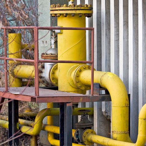 Gas price in Romania stays the same starting with April 1, market watchdog ANRE says 