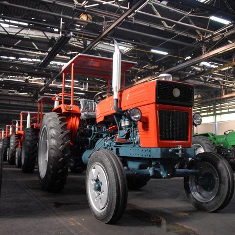 Singura fabrică de tractoare din ţară, MAT Craiova, este în prag din faliment