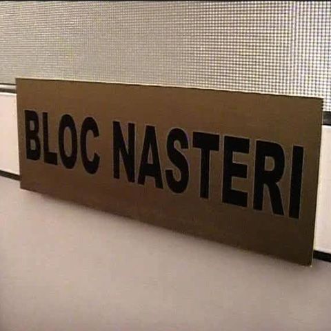 Rudele unui bebeluş care s-a născut cu claviculă ruptă, acuză medicii de neglijenţă