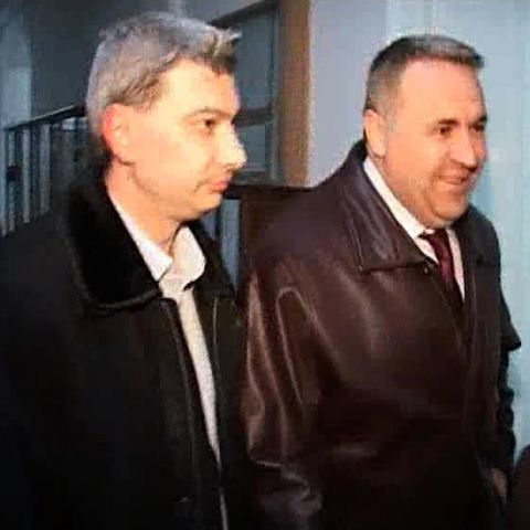 Doi poliţişti din cadrul Inspectoratului de Poliţie al Judeţului Alba au fost reţinuţi pentru fapte de corupţie