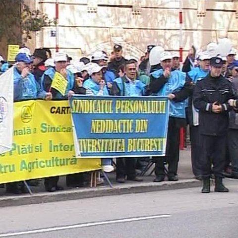 Sindicatele au purtat, miercuri, discuţii cu Traian Băsescu, pe tema împrumutului de la FMI