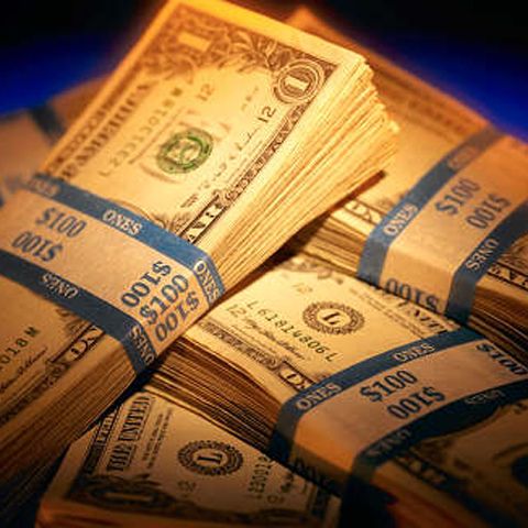 Traian Băsescu: Probabil că următoarea criză va fi cea alimentară, iar luna mai va fi cel mai bun moment pentru moneda naţională