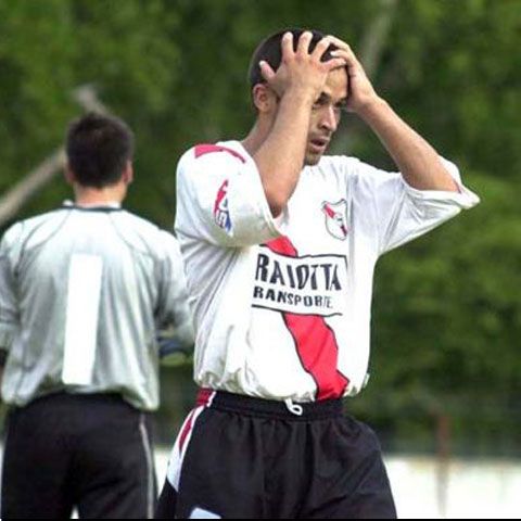 Argentina: Un arbitru a eliminat toţi jucătorii unei echipe la un meci din liga a treia - VIDEO